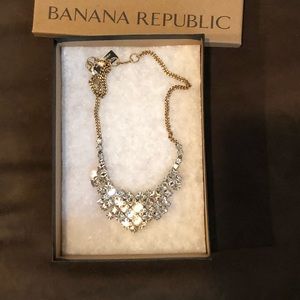 NWT Banana republic bling necklace